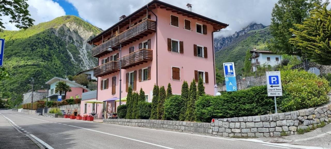 Tenno Appartamenti Garda Lake Экстерьер фото